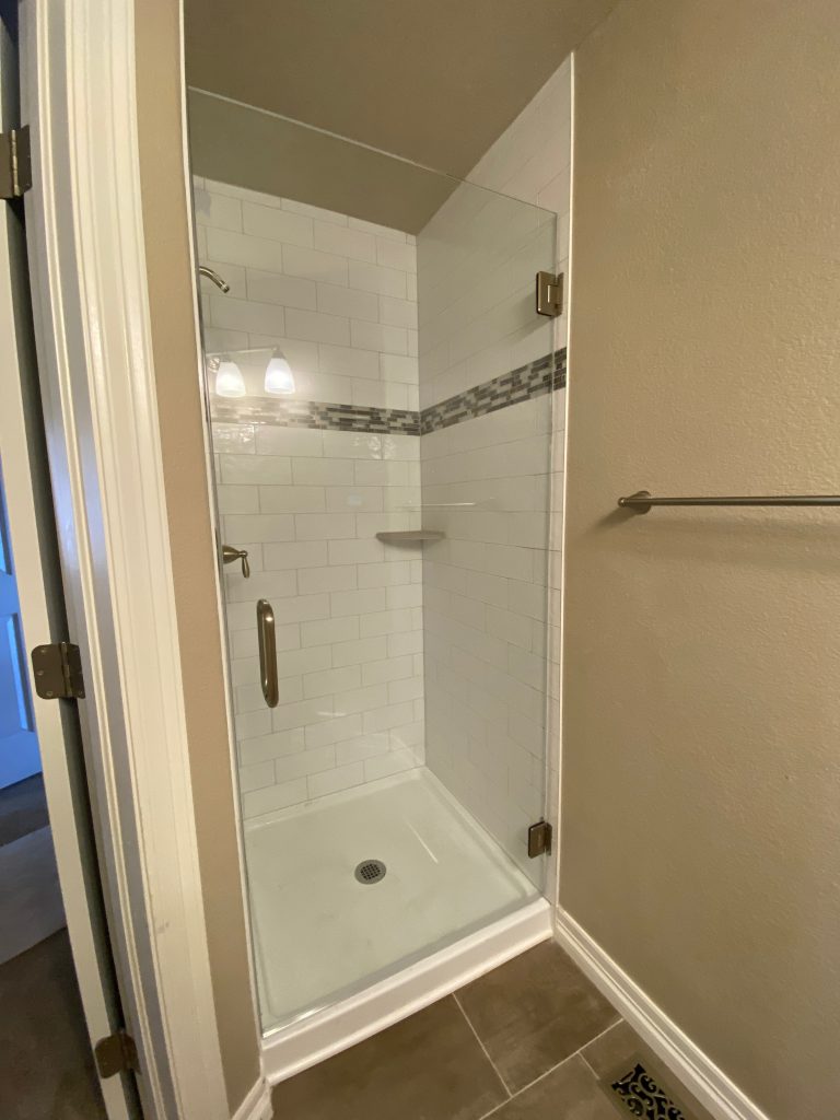 Single Door Frameless Shower