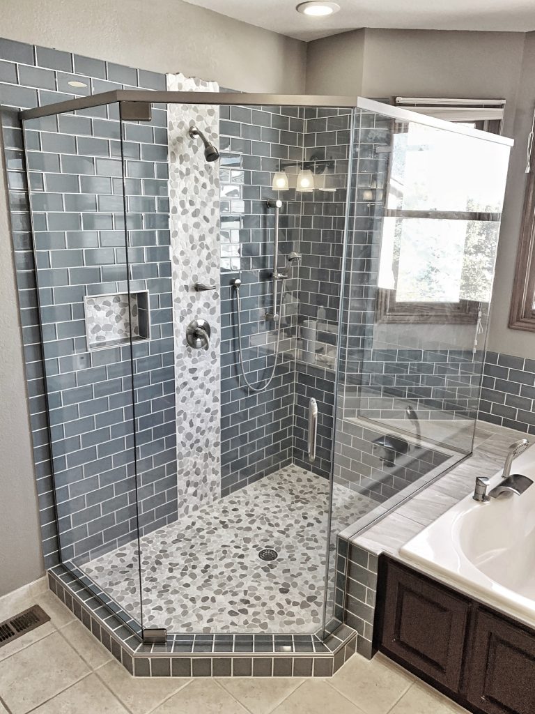 Neo Angle Frameless Shower Glass