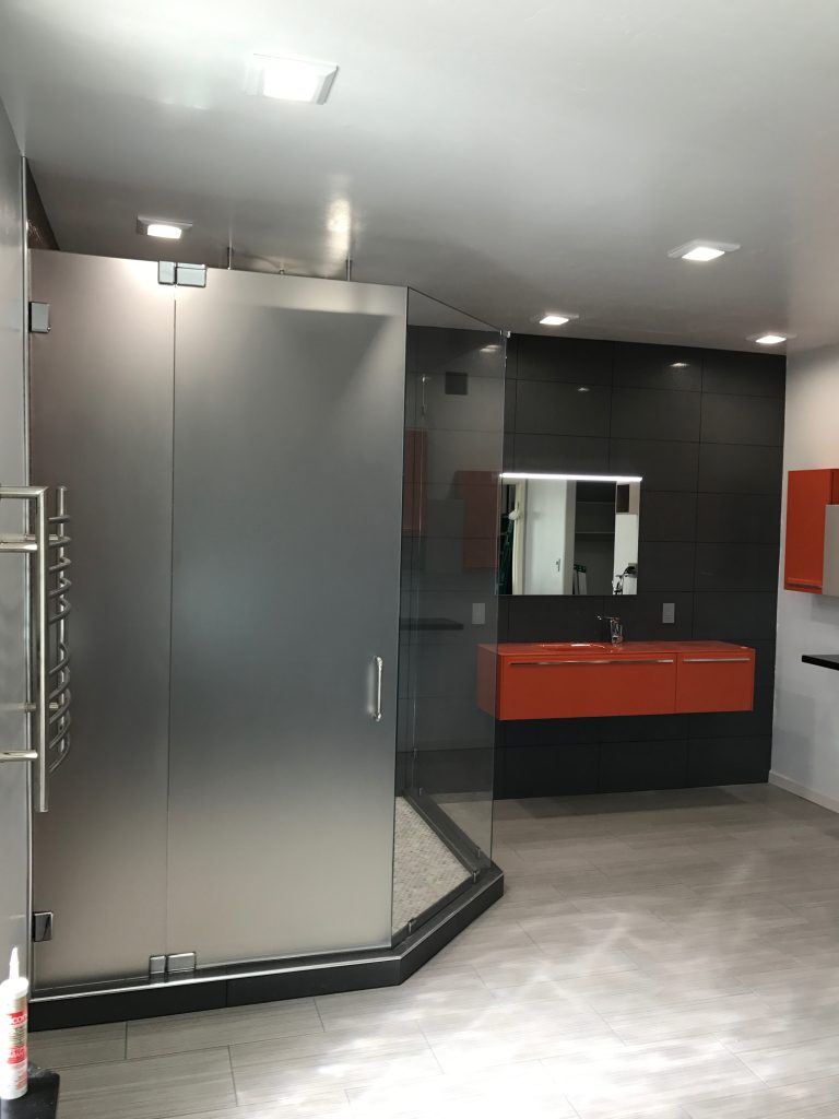 Neo Angle Frameless Shower Glass