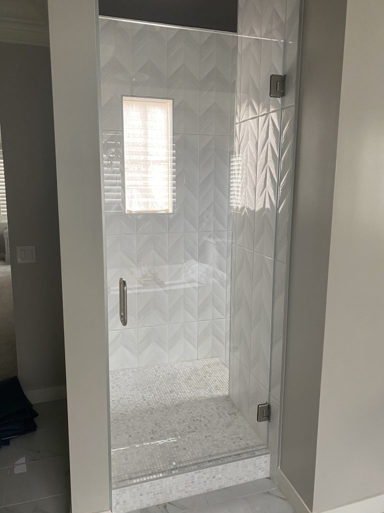 Single Door Frameless Shower