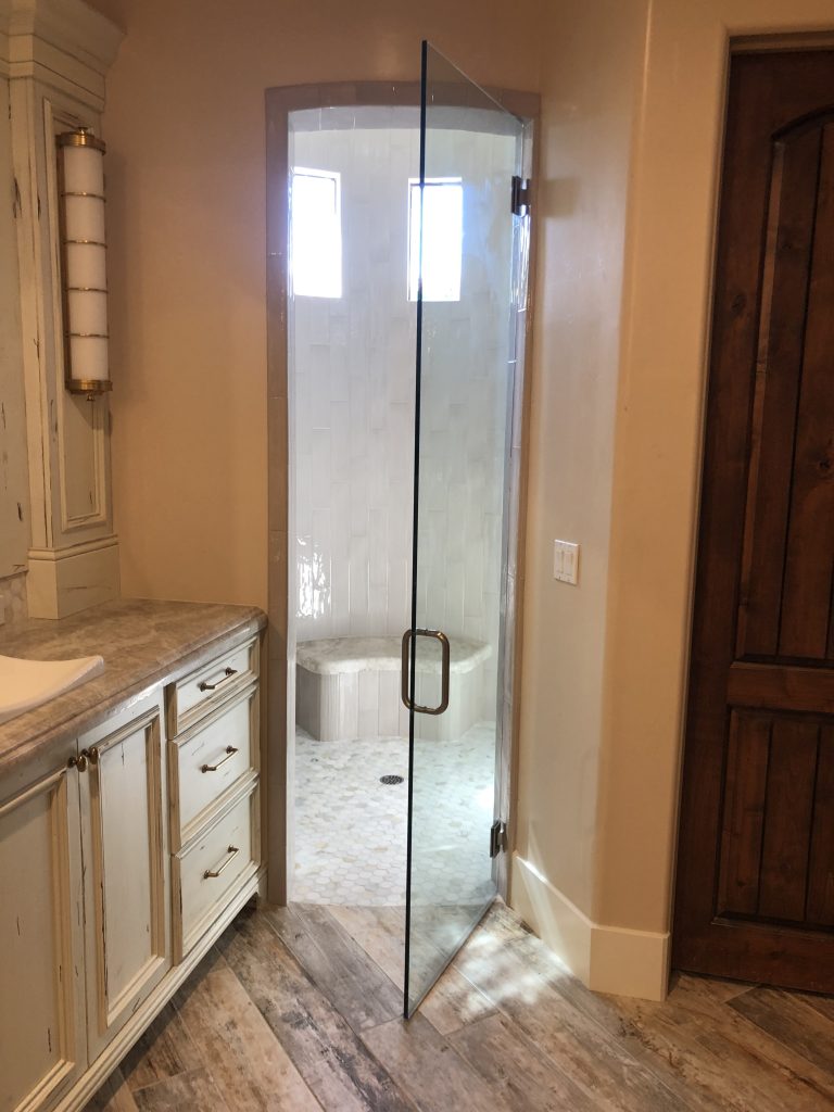 Single Door Frameless Shower